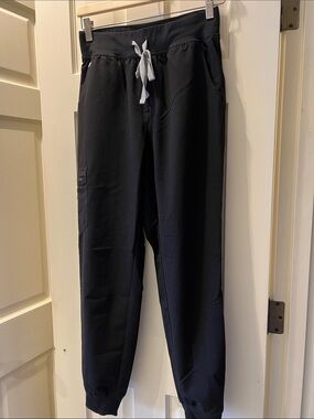 Figs Women’s High Waisted Zamora Jogger - Scrub Pants